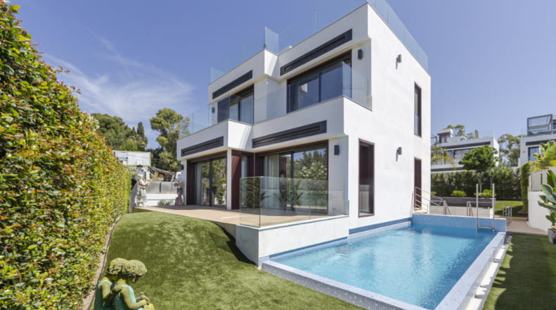 Villa de lujo con amplias terrazas