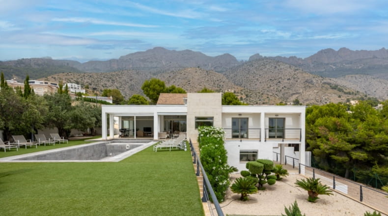 Villas(5) - Impresionante villa con vistas panorámicas
